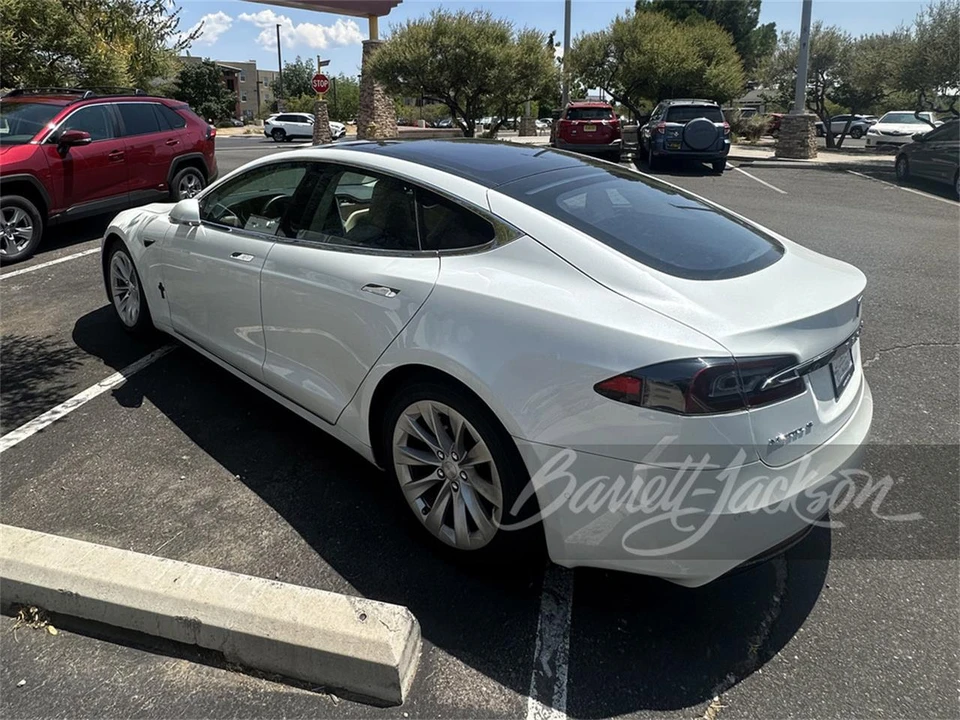 2016 Tesla Model S - Image 3 of 3