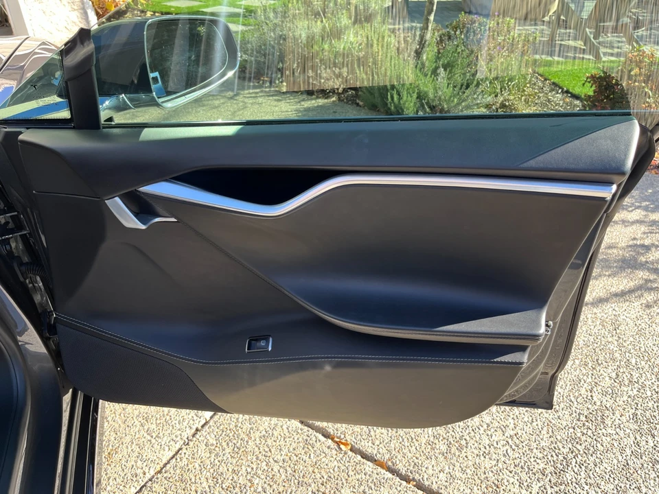 2016 Tesla Model S - Image 20 of 21