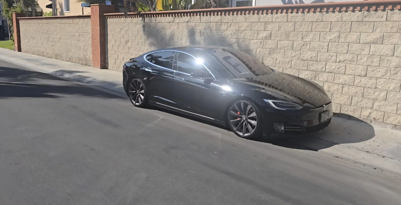 2016 Tesla Model S - Image 3 of 23