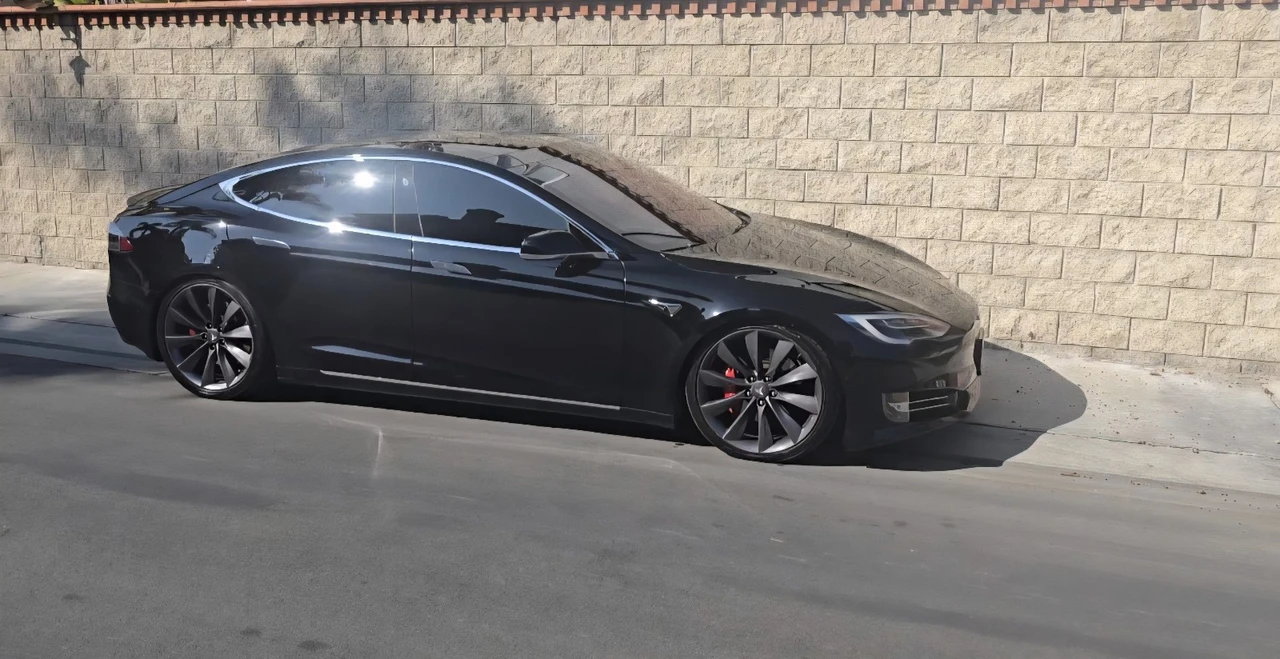 2016 Tesla Model S - Image 5 of 23