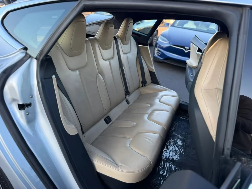 2016 Tesla Model S - Image 11 of 20