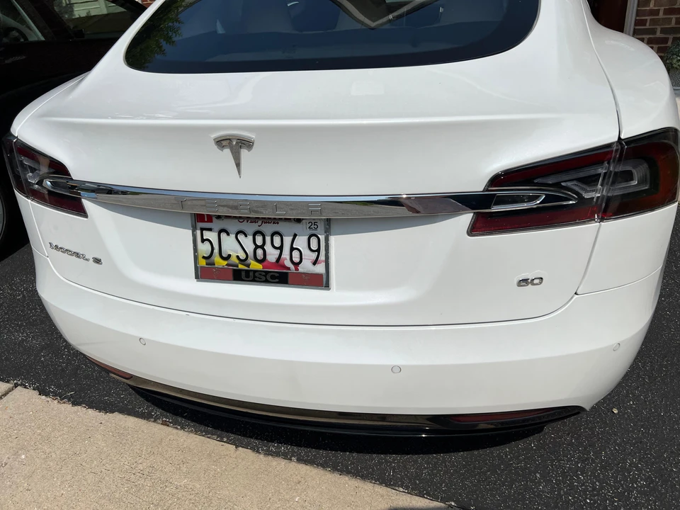 2016 Tesla Model S - Image 24 of 31