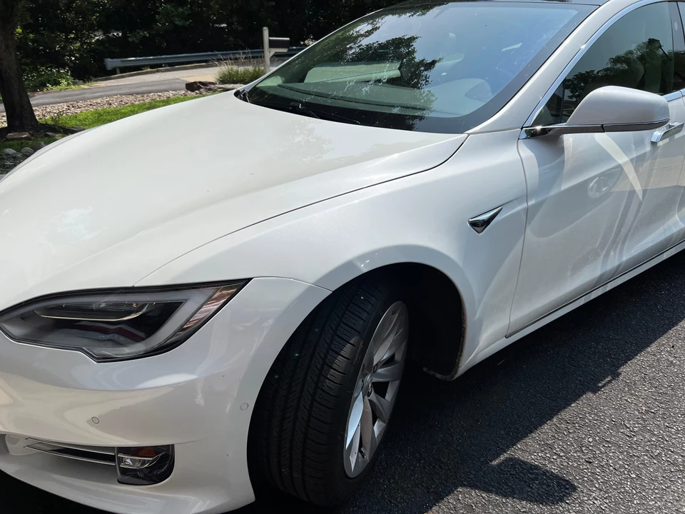 2016 Tesla Model S - Image 17 of 31