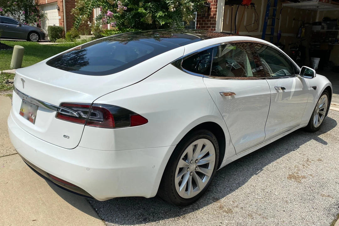 2016 Tesla Model S - Image 4 of 31