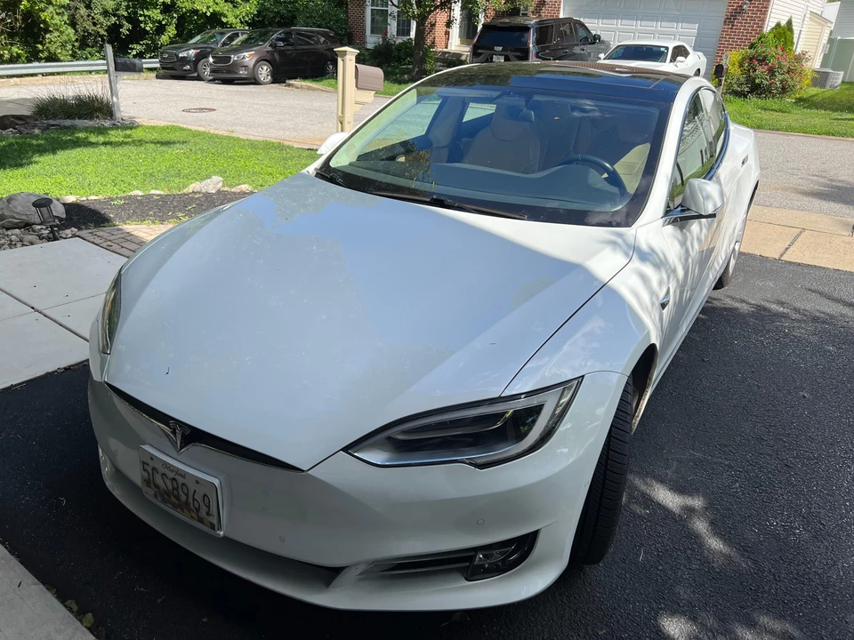 2016 Tesla Model S - Image 7 of 31