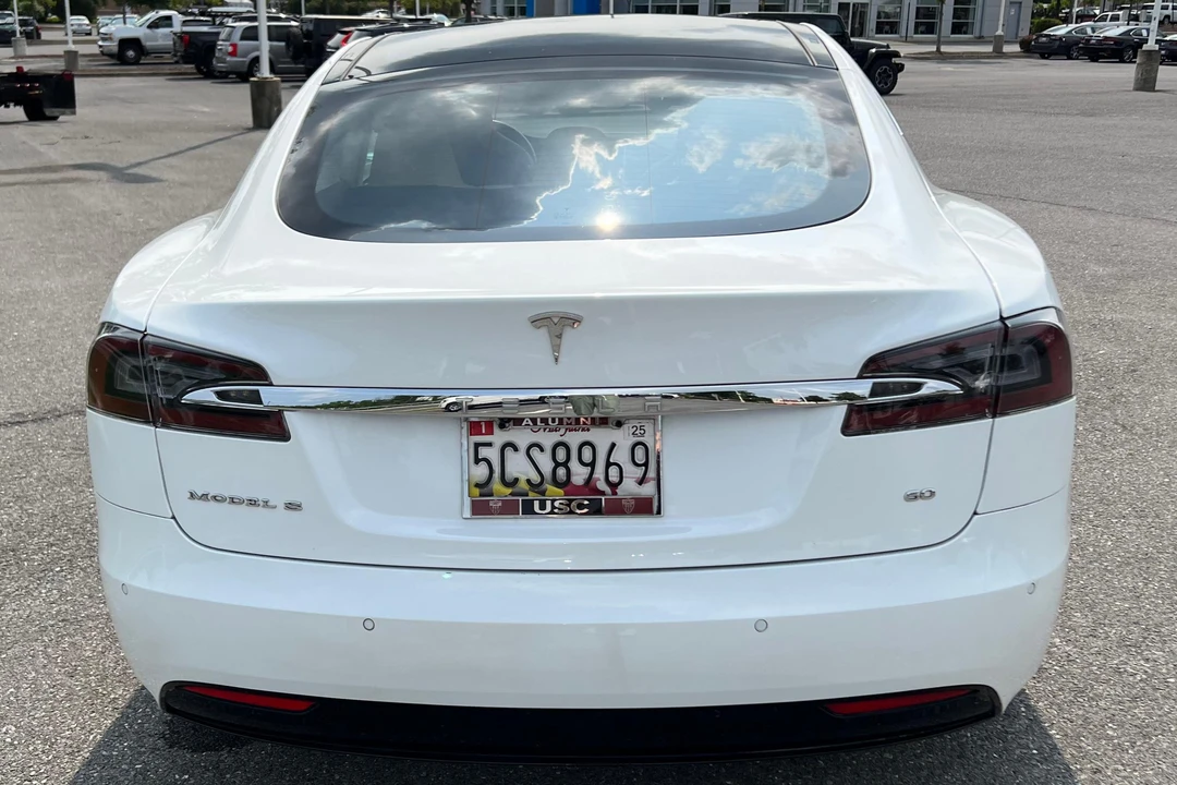 2016 Tesla Model S - Image 5 of 31