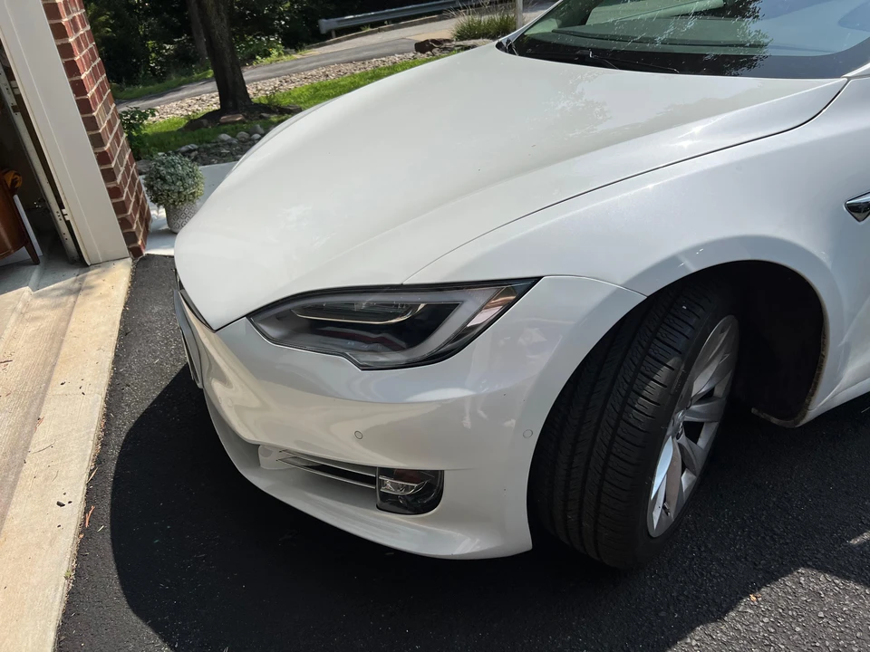 2016 Tesla Model S - Image 16 of 31
