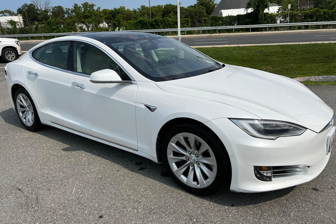 2016 Tesla Model S - Image 3 of 31