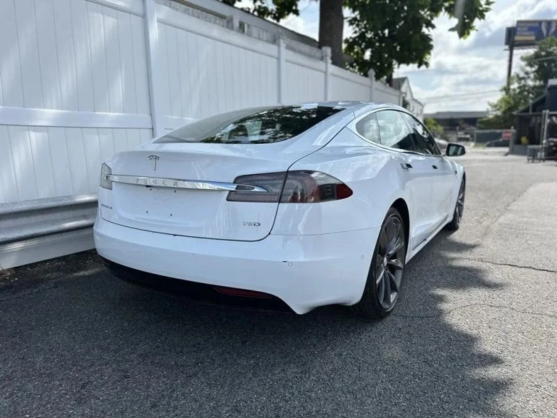 2016 Tesla Model S - Image 7 of 12