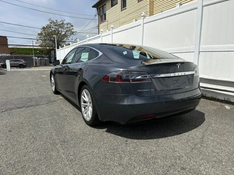 2016 Tesla Model S - Image 5 of 12