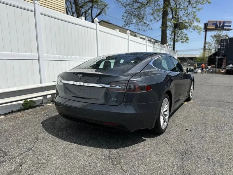 2016 Tesla Model S - Image 7 of 12