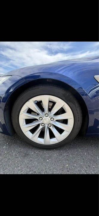 2016 Tesla Model S - Image 9 of 14