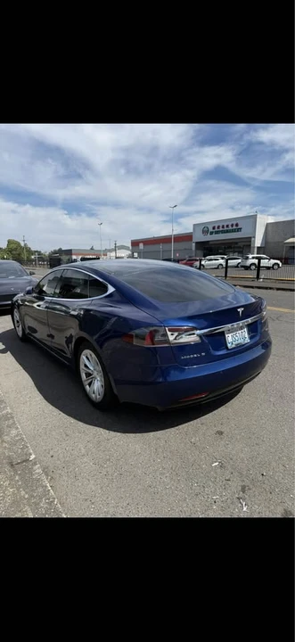2016 Tesla Model S - Image 8 of 14