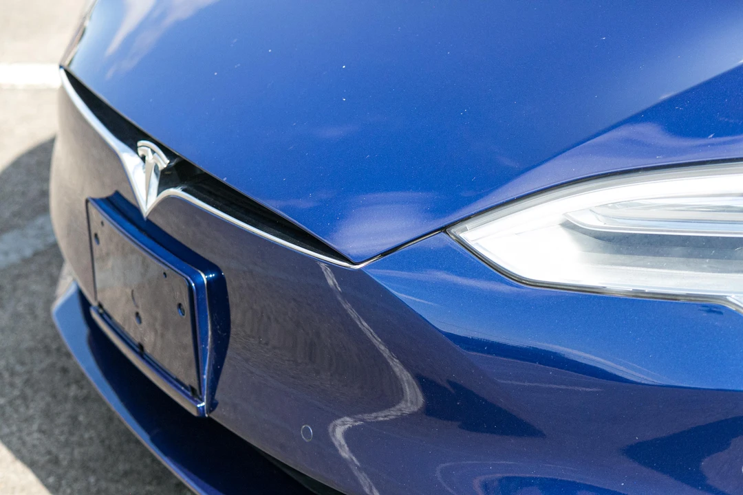 2016 Tesla Model S - Image 14 of 31