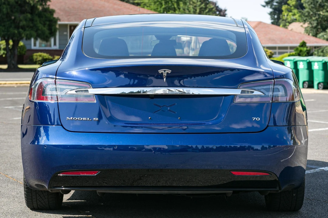 2016 Tesla Model S - Image 5 of 31