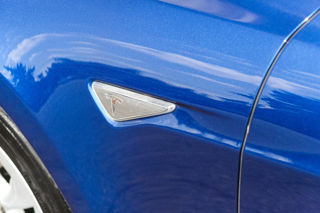 2016 Tesla Model S - Image 22 of 31