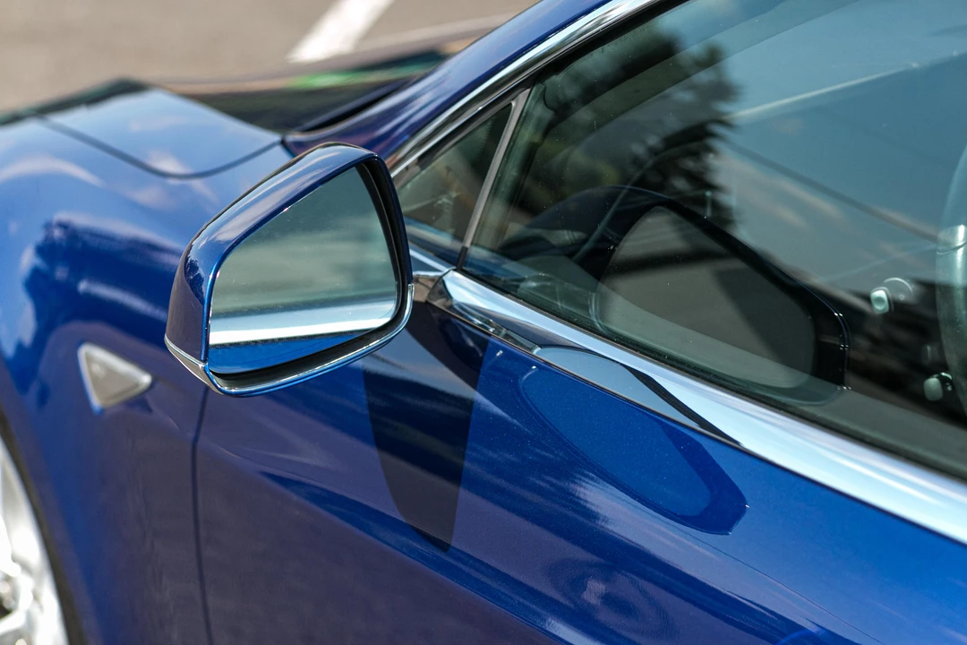 2016 Tesla Model S - Image 24 of 31