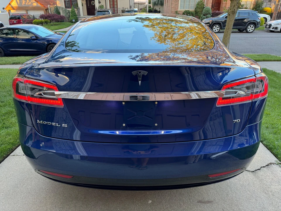 2016 Tesla Model S - Image 12 of 31