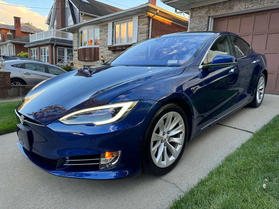 2016 Tesla Model S - Image 7 of 31
