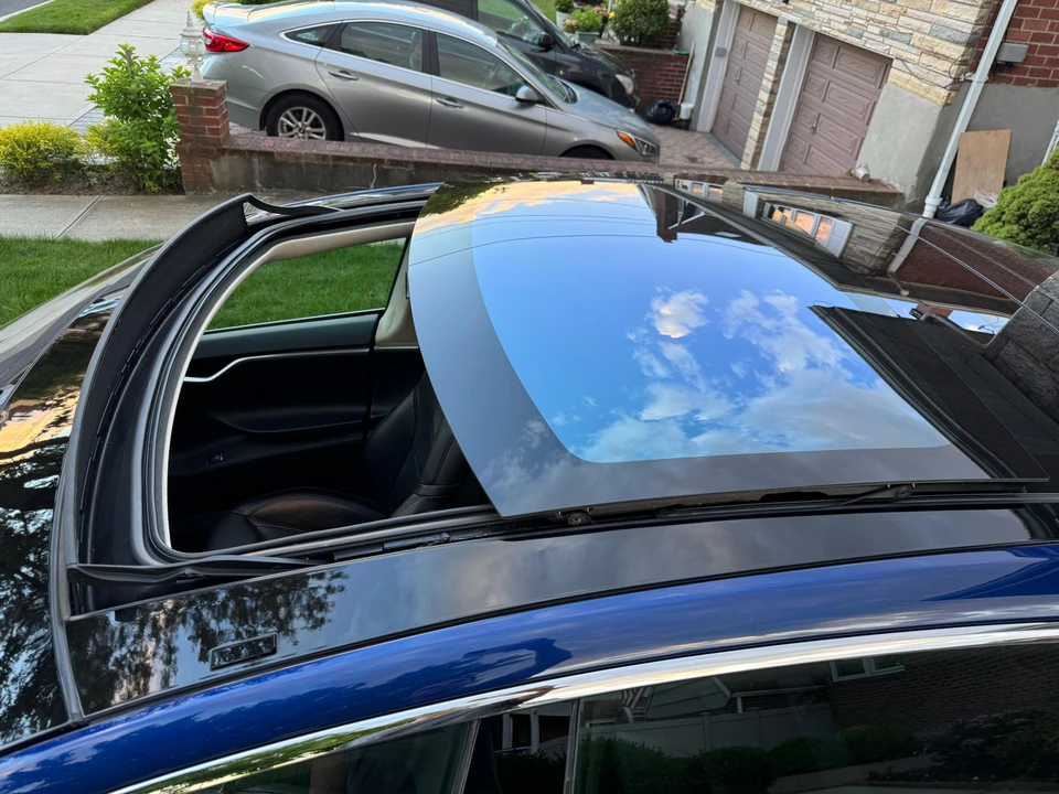2016 Tesla Model S - Image 21 of 31