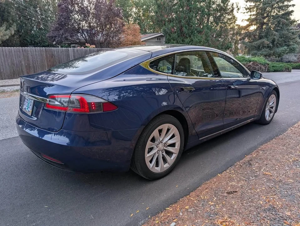 2016 Tesla Model S - Image 3 of 13