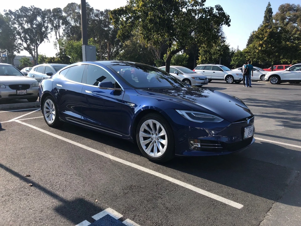2016 Tesla Model S - Image 6 of 6