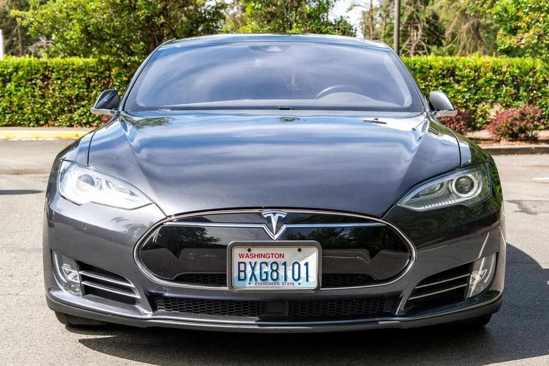 2016 Tesla Model S - Image 2 of 14
