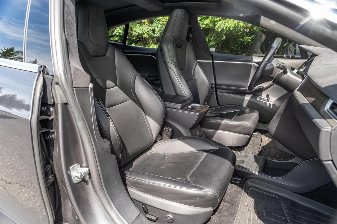 2016 Tesla Model S - Image 10 of 14