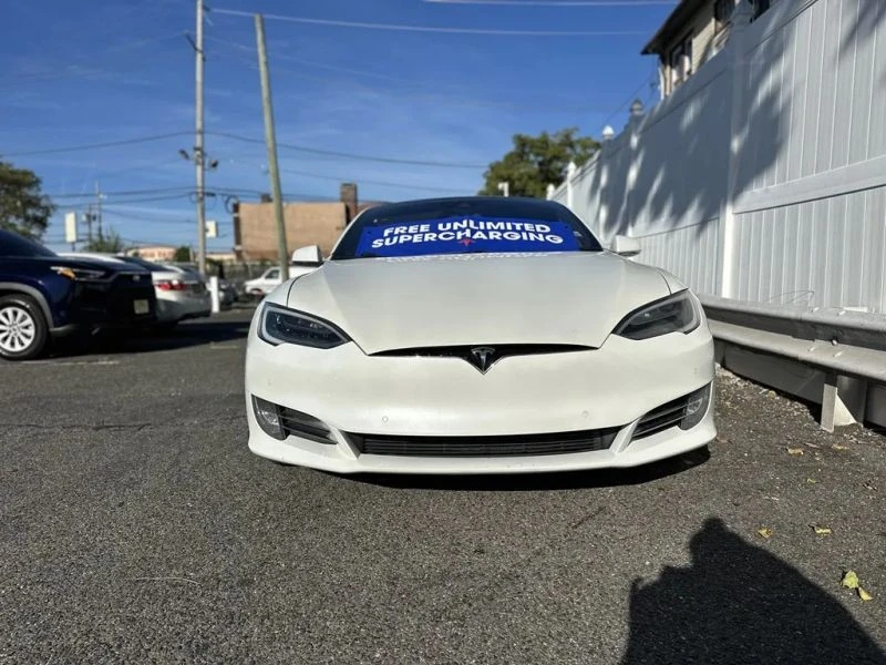 2016 Tesla Model S - Image 2 of 12