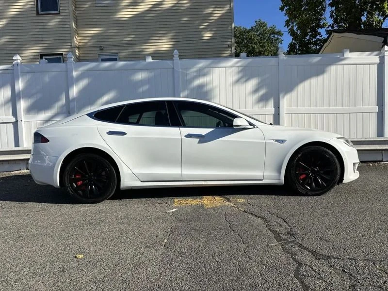 2016 Tesla Model S - Image 8 of 12