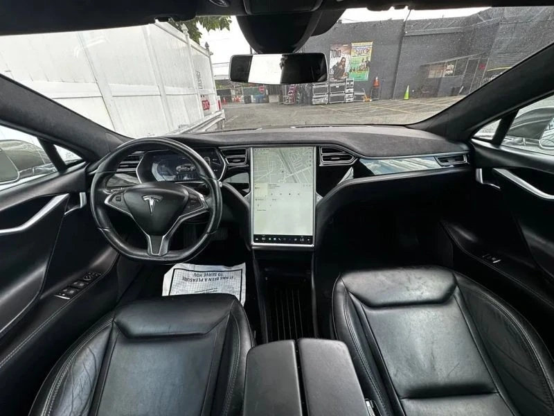 2016 Tesla Model S - Image 9 of 12