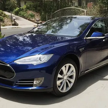 2016 Tesla Model S 70D