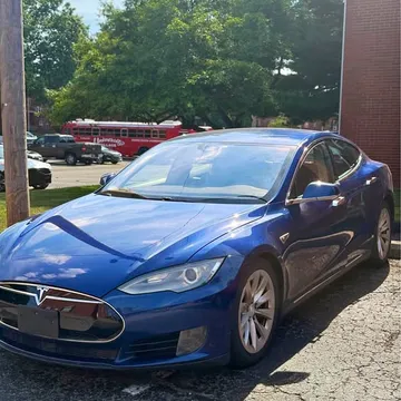 2016 Tesla Model S 70D