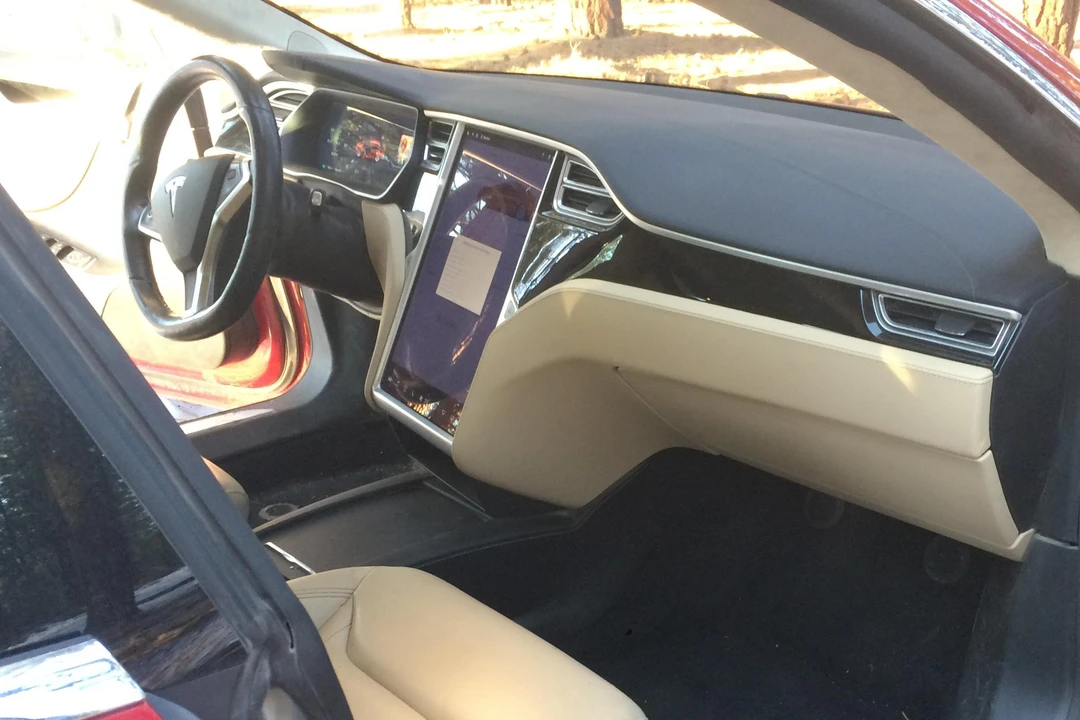 2016 Tesla Model S - Image 6 of 12