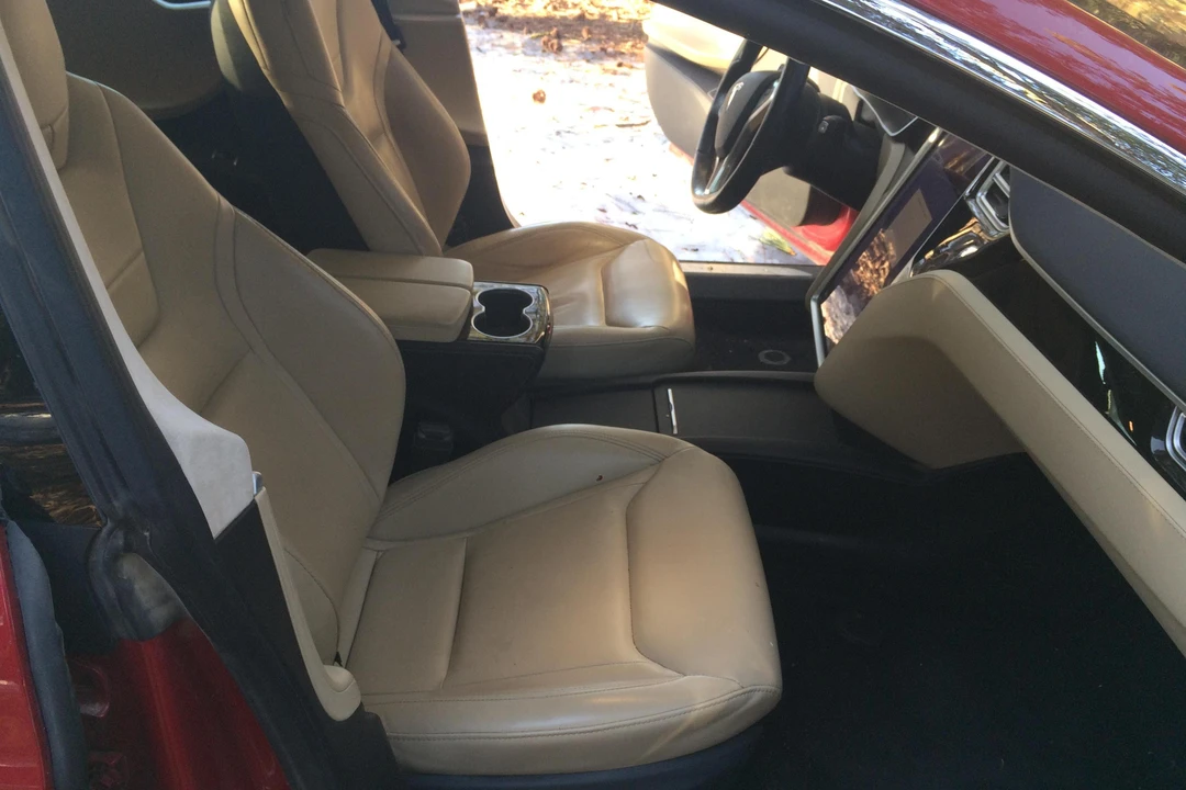 2016 Tesla Model S - Image 8 of 12