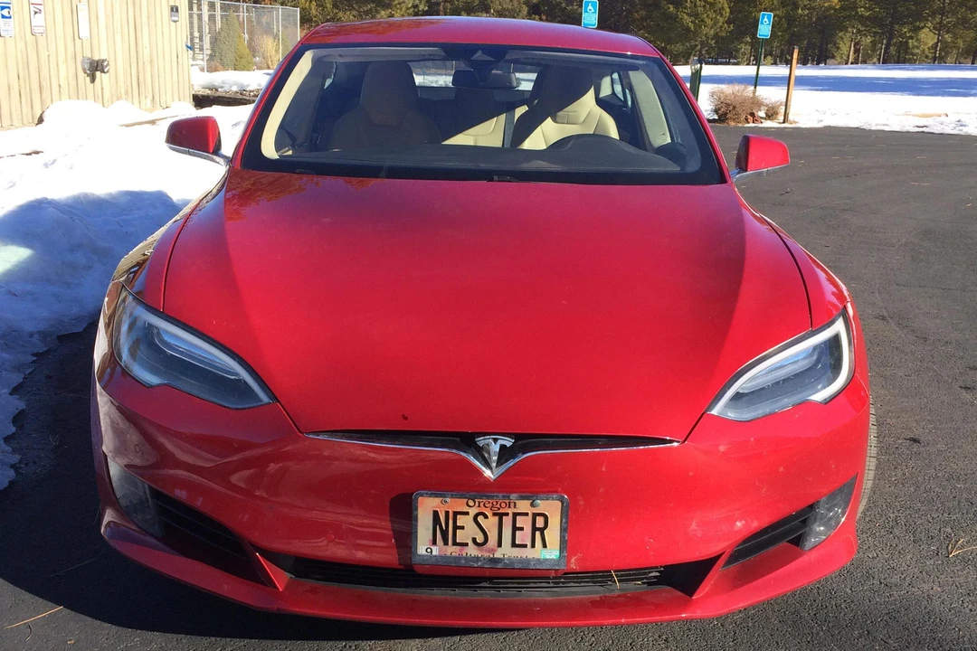 2016 Tesla Model S - Image 2 of 12