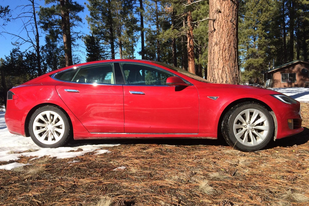 2016 Tesla Model S - Image 3 of 12