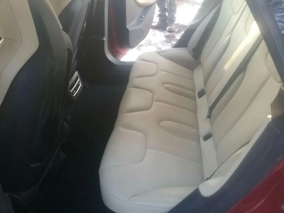 2016 Tesla Model S - Image 11 of 12