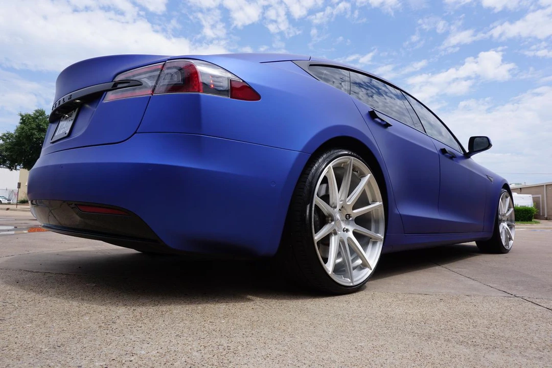2016 Tesla Model S - Image 14 of 31