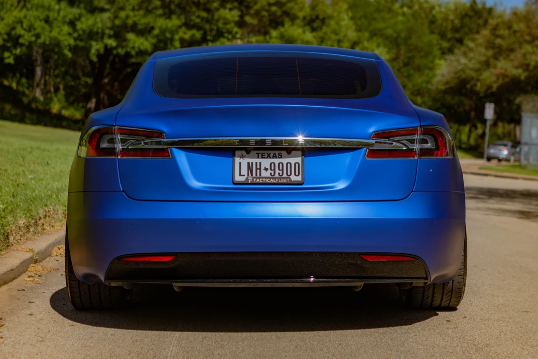 2016 Tesla Model S - Image 13 of 31