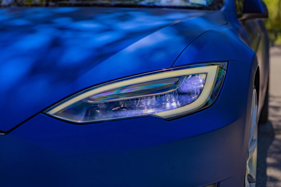 2016 Tesla Model S - Image 28 of 31