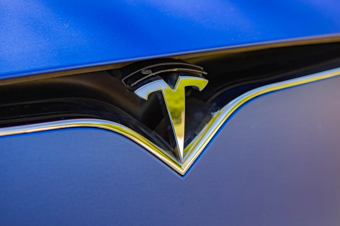 2016 Tesla Model S - Image 26 of 31