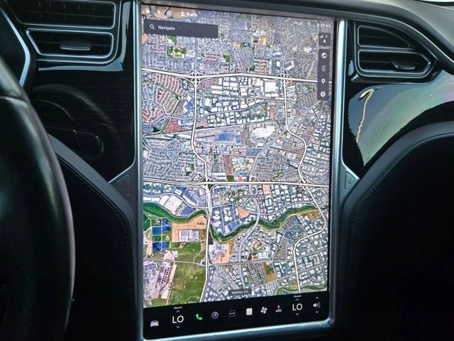 2016 Tesla Model S - Image 16 of 21