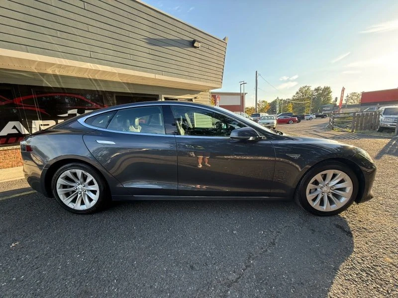 2016 Tesla Model S - Image 7 of 12