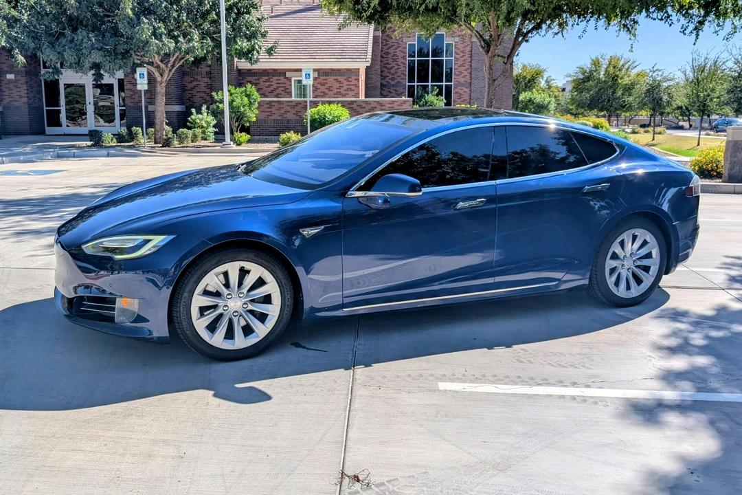 2016 Tesla Model S - Image 7 of 31