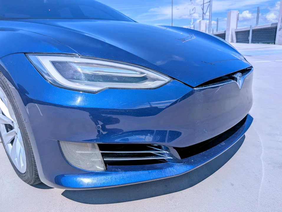2016 Tesla Model S - Image 17 of 31