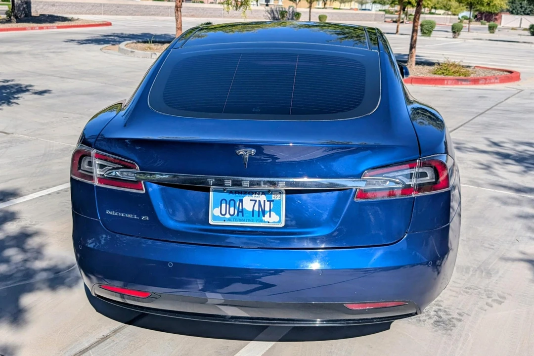 2016 Tesla Model S - Image 5 of 31