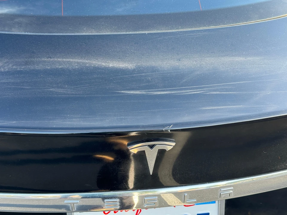2016 Tesla Model S - Image 23 of 31