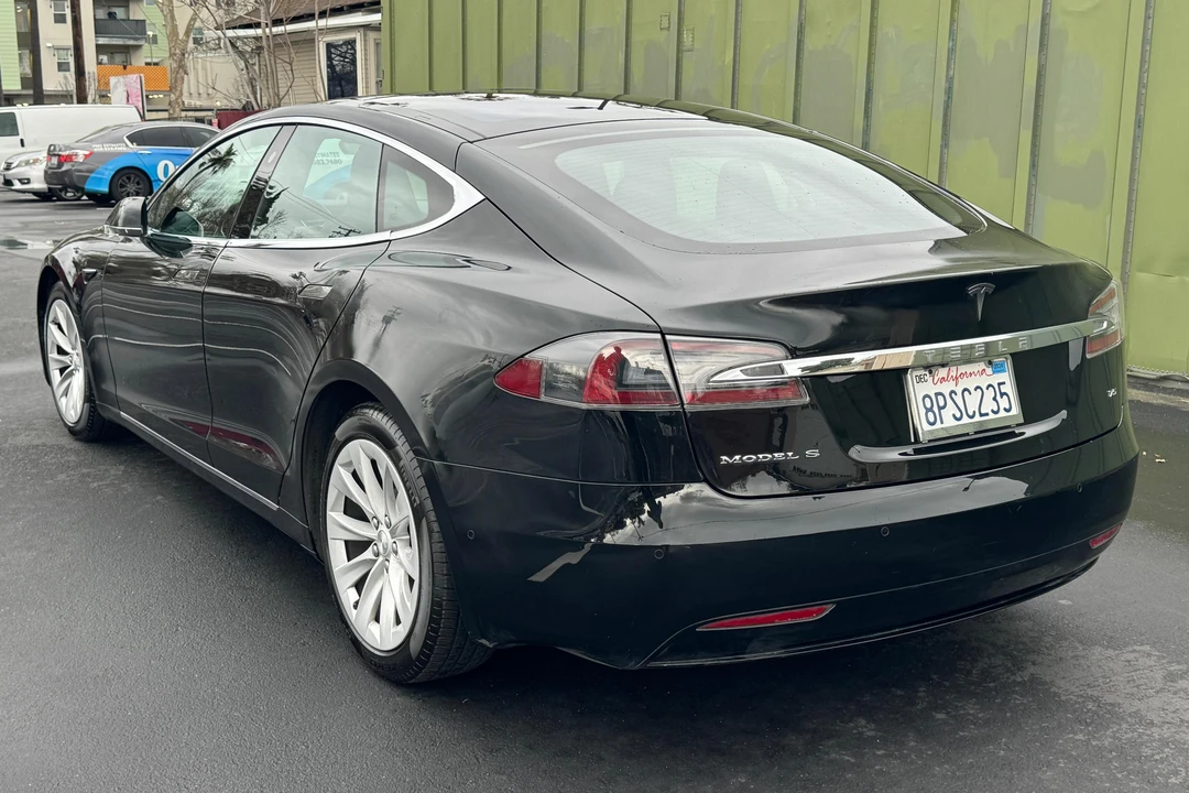 2016 Tesla Model S - Image 4 of 31