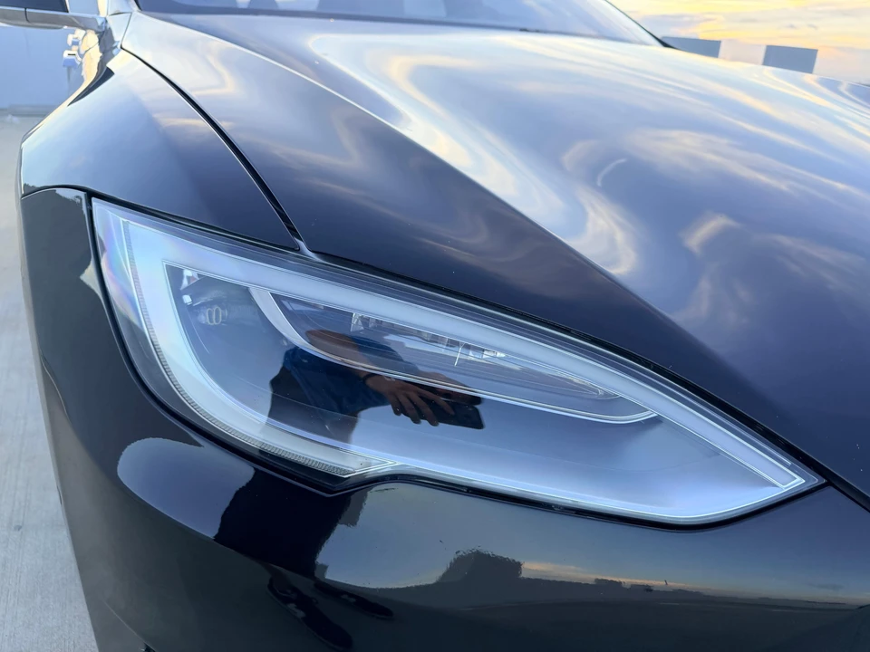 2016 Tesla Model S - Image 27 of 31